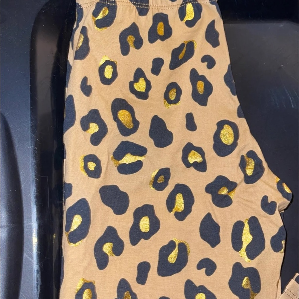 Girls chettah leggings size (10/12
